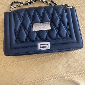 Valentineo shoulder purse